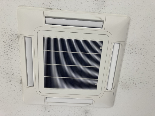 天井埋め込みエアコンクリーニング