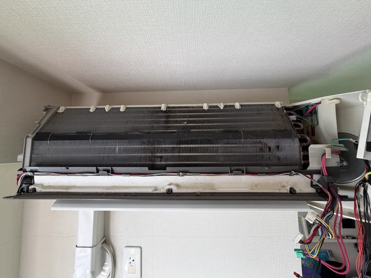 杉並区 お掃除機能付きエアコン通常分解クリーニング ビフォーアフター